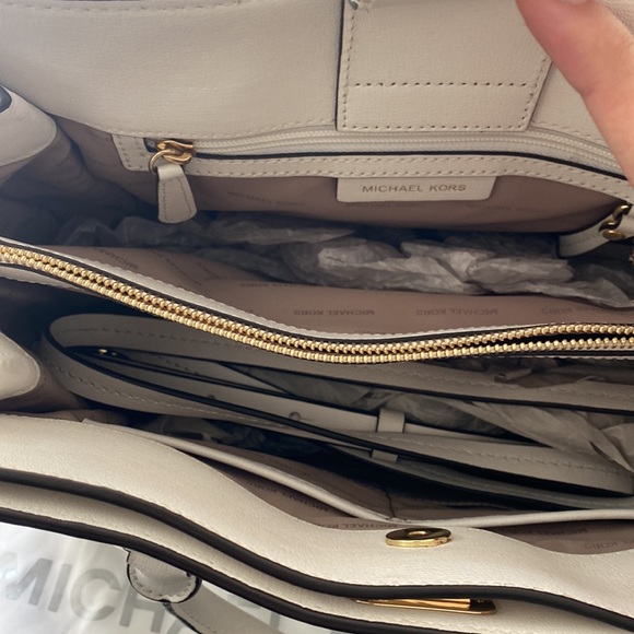 Micheal Kors Bag - Picture 6 of 7